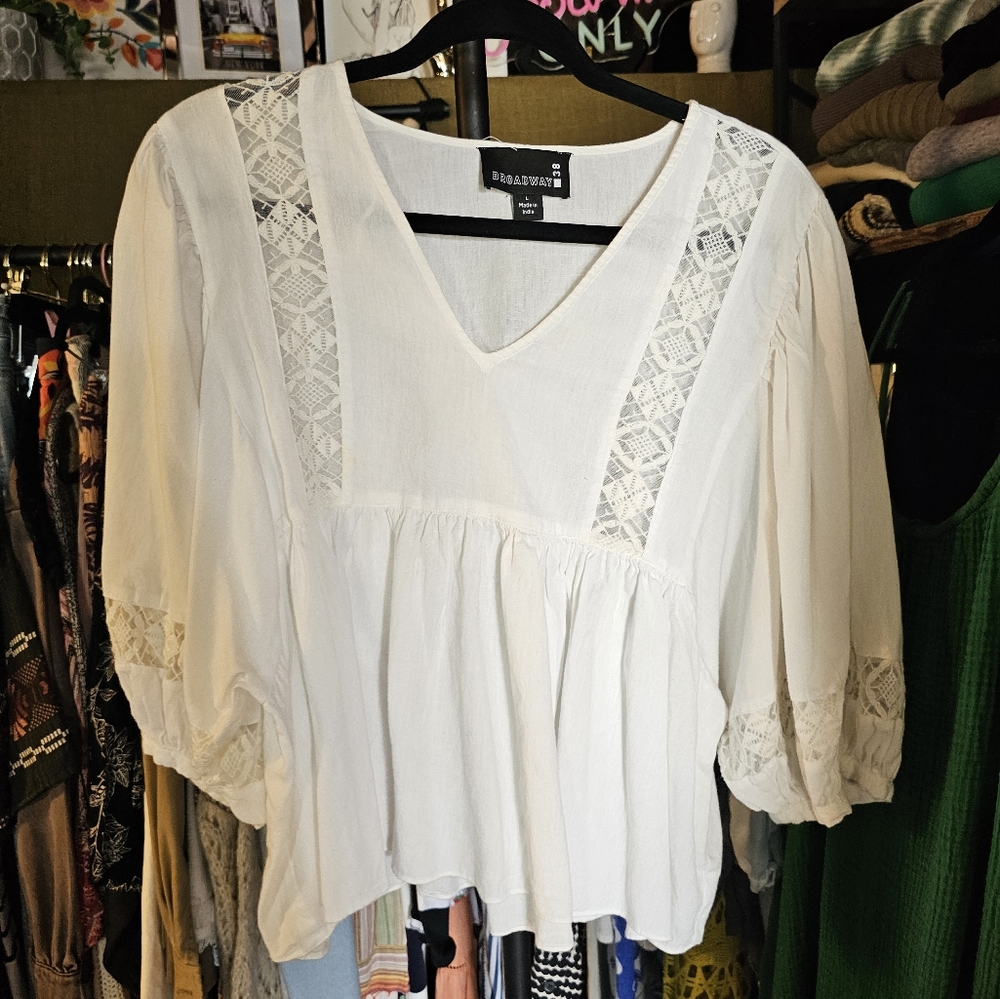Elegant White Lace Trim Blouse
